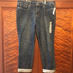 Gap sexy boyfriend jean NWT 10/30R